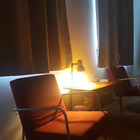 Astoria Center 8