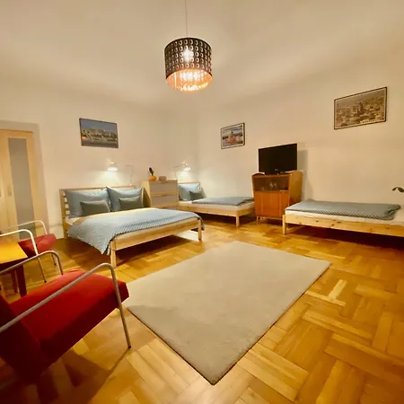 Apartment Astoria Center 8